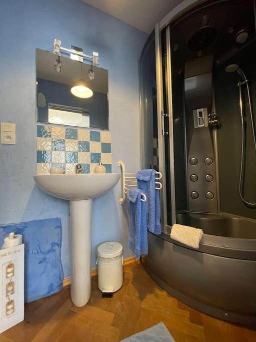 קייסרסברג La Petite Chambre Bleue - Centre Historique-2 Pers-Non Accessible Au Personnes A Mobilite Reduite מראה חיצוני תמונה